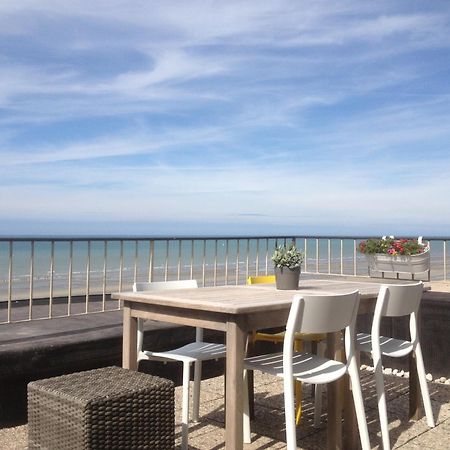 Zeedijk44 - Frontal Sea View Penthouse Apartman De Panne Kültér fotó
